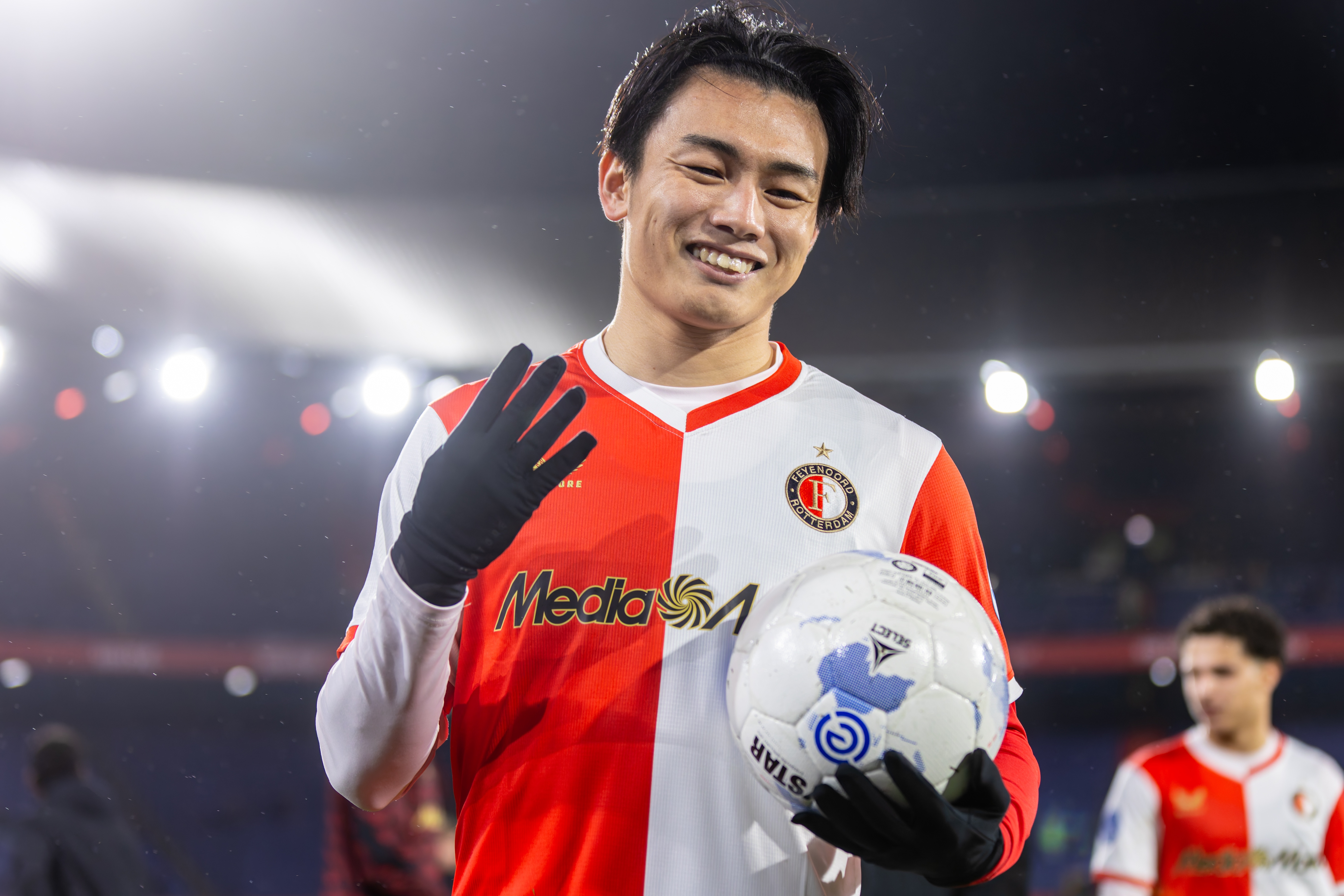 世界杯下载中心入口-荷甲日本德比费耶诺德1-1奈梅亨 上田绮世24球刷新单赛季进球纪录